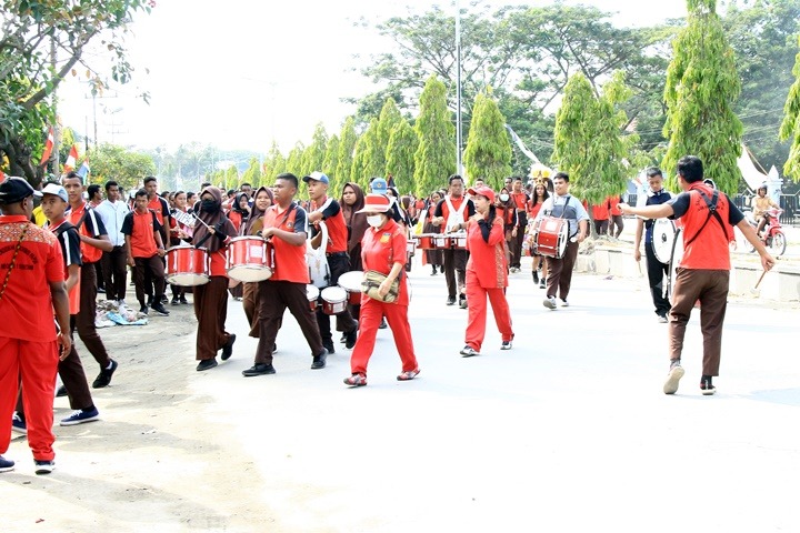 Jalan santai peringati HUT ke-63 SMAN 1 Sentani
