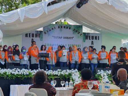 Kegiatan Jalan Santai dalam rangka Reuni Akbar Angkatan 1985 sampai 2020 SMA Negeri 1 Sentani