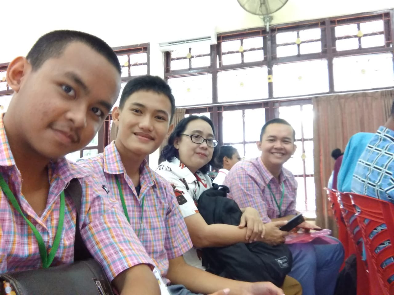 LOMBA DEBAT BAHASA INGGRIS NATIONAL SCHOOL DEBATING CHAMPIONSHIP (NSDC)